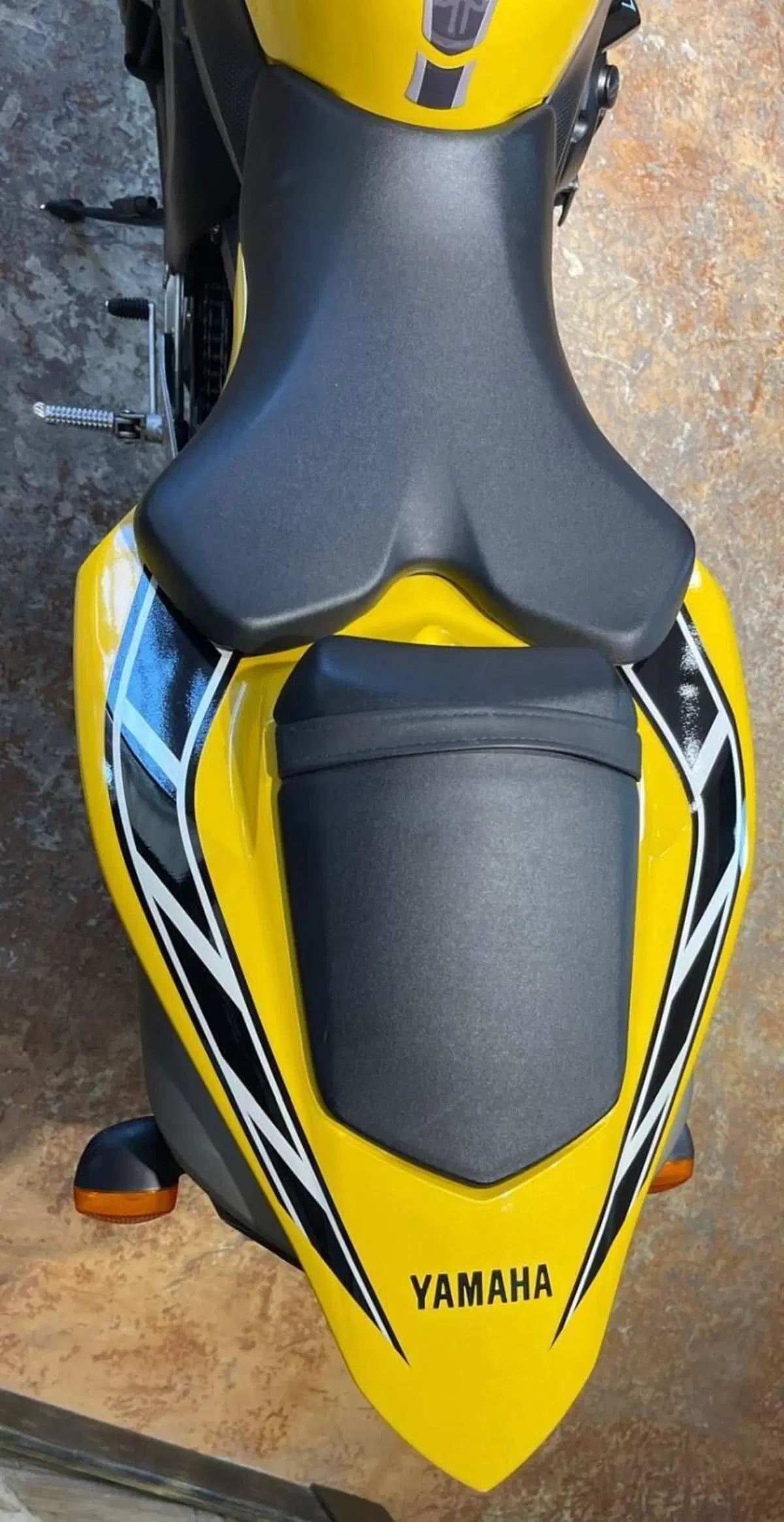 Yamaha YZF R1 (2006 - 07) (15)