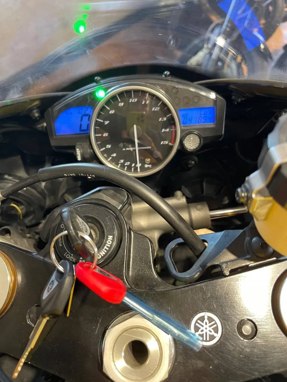 Yamaha YZF R1 (2006 - 07) (19)