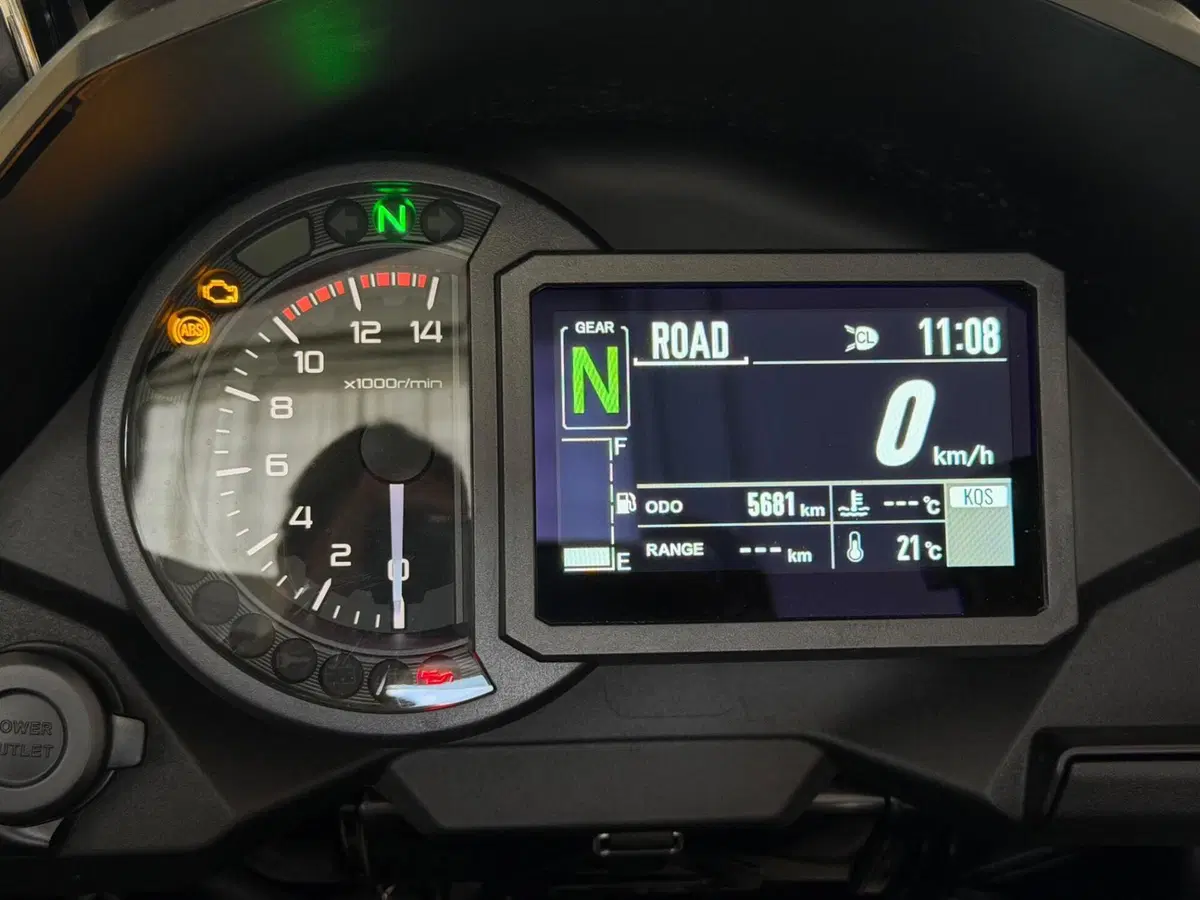 Kawasaki Versys 1100 S Tourer (2026) (8)