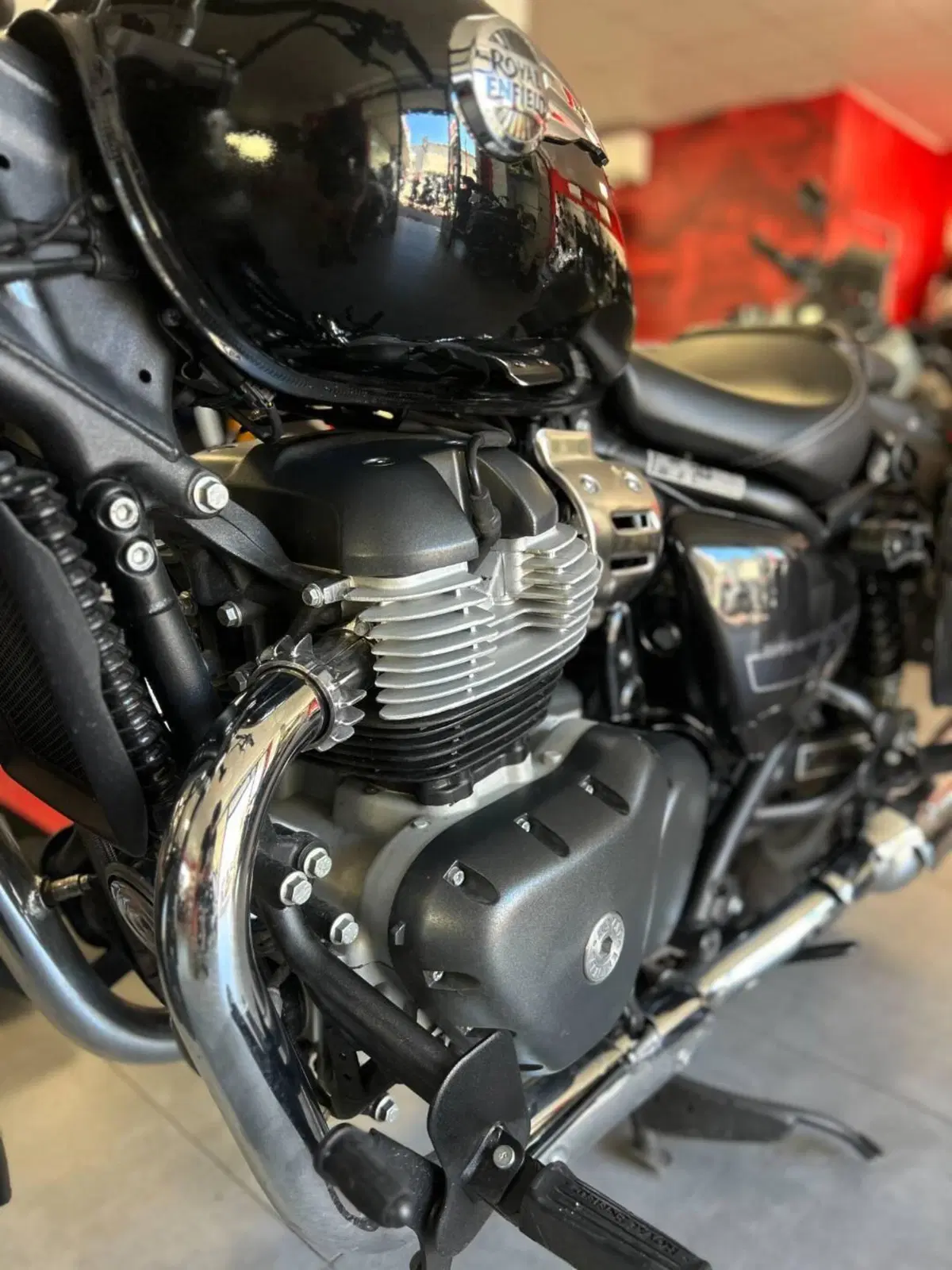 Royal Enfield Super Meteor 650 (2023 - 26) (7)