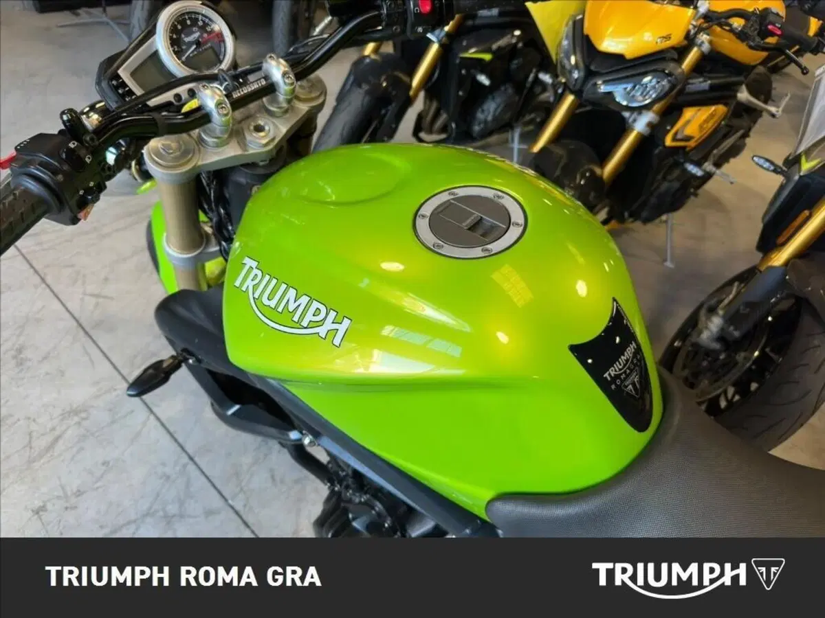 Triumph Street Triple (2007 - 12) (18)
