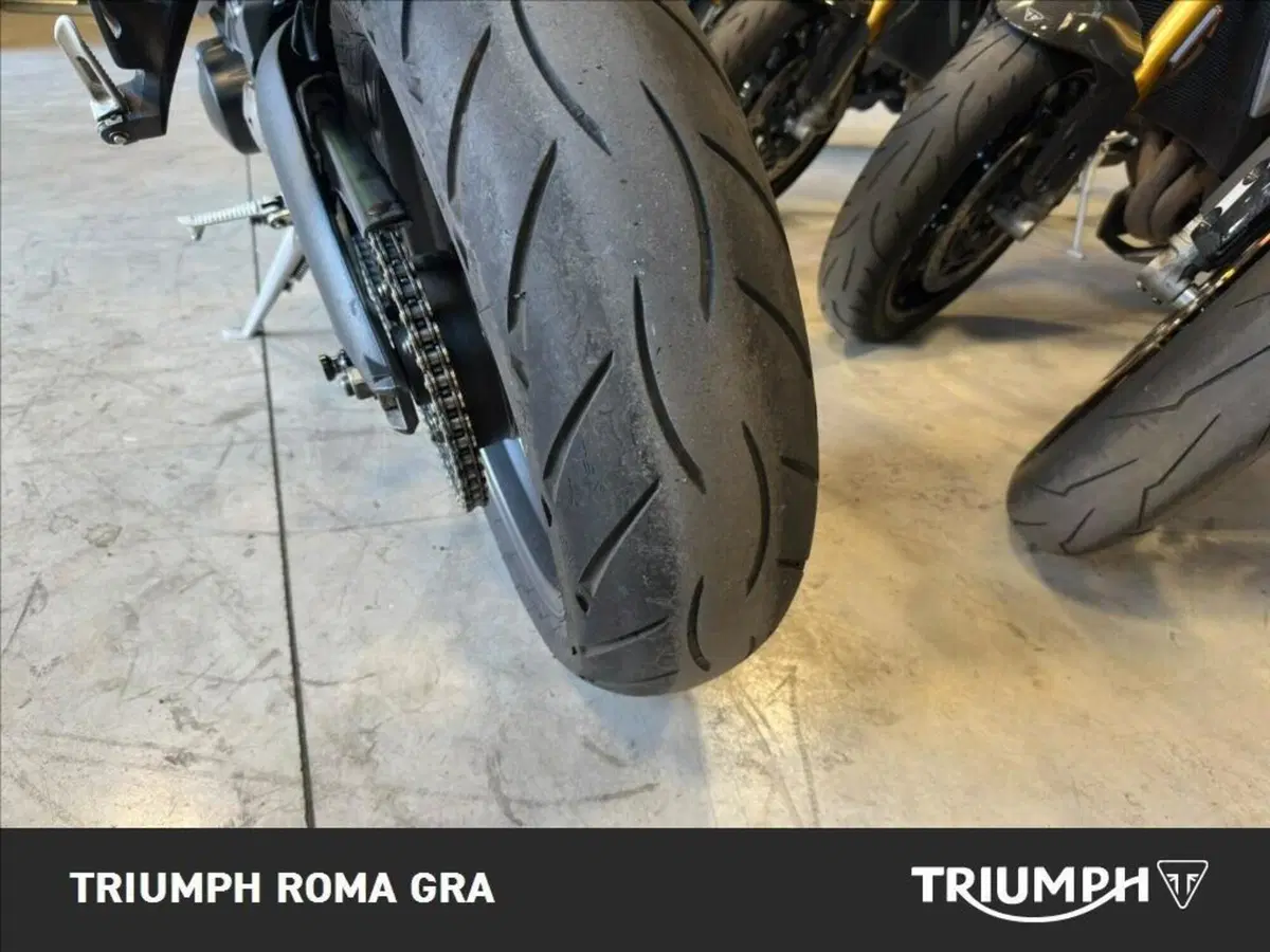 Triumph Street Triple (2007 - 12) (21)