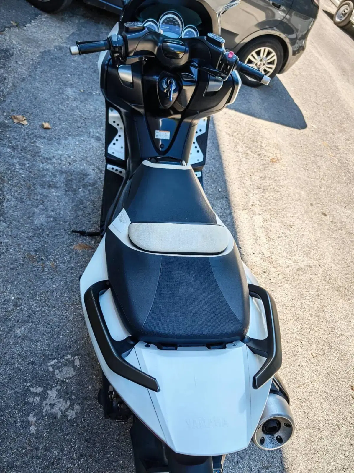 Yamaha T-Max 500 White Max (2010 - 11) (5)