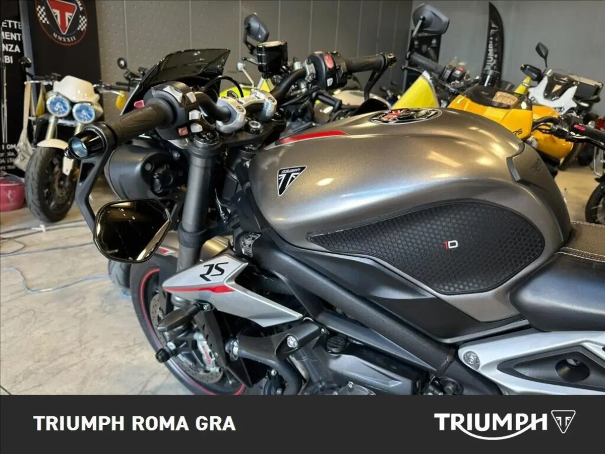 Triumph Street Triple RS (2017 - 19) (13)