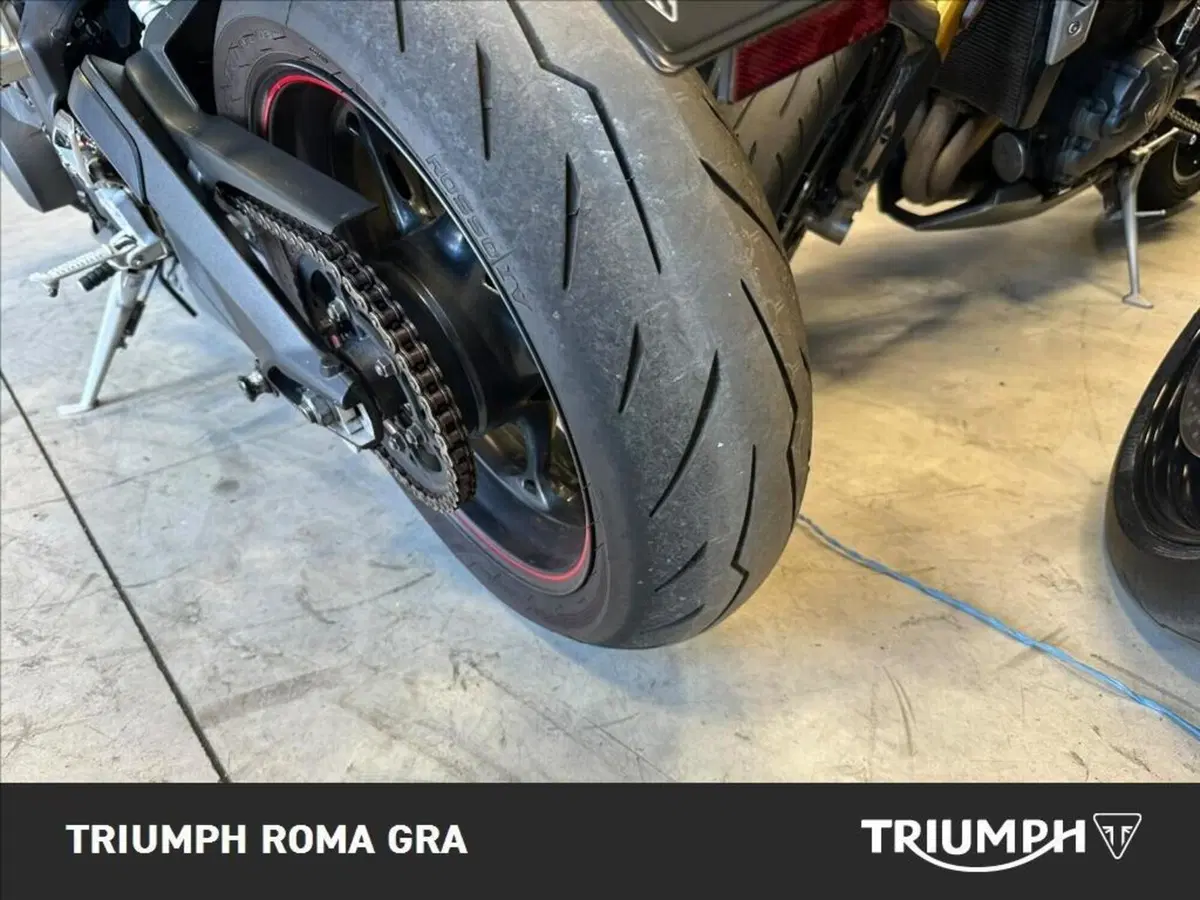 Triumph Street Triple RS (2017 - 19) (21)
