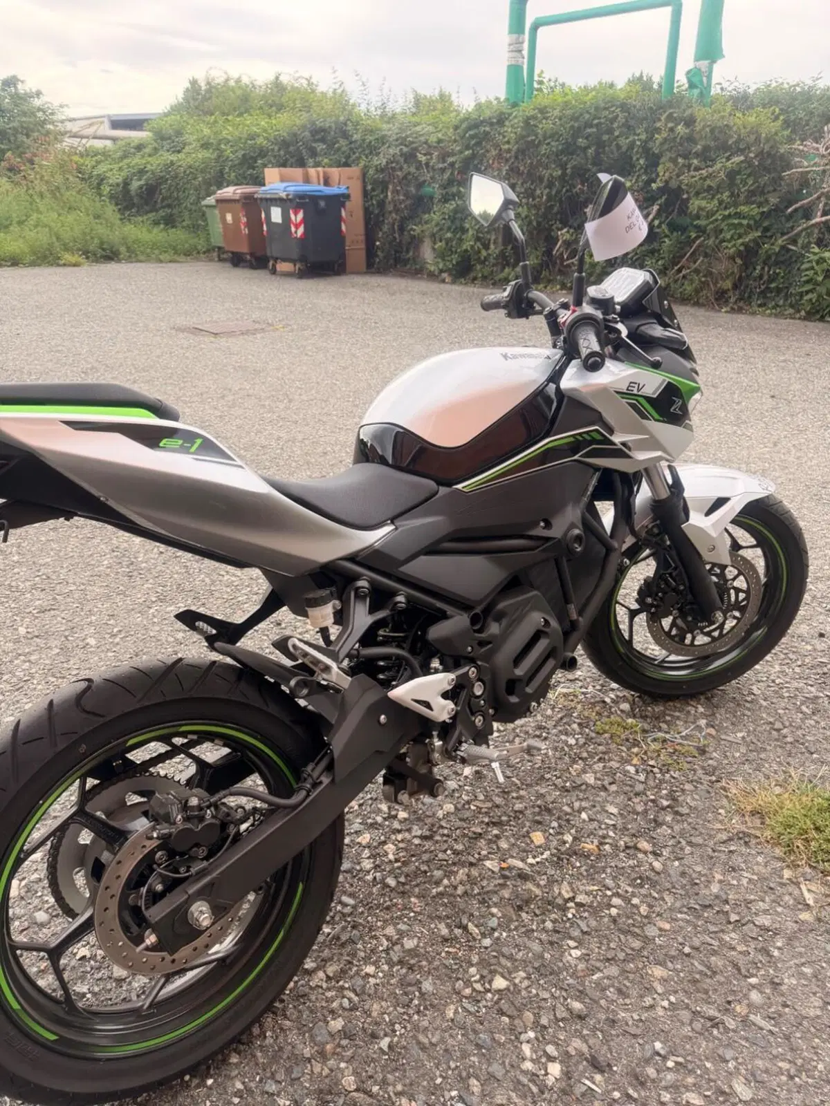 Kawasaki Z e-1 (2024 - 26) (5)