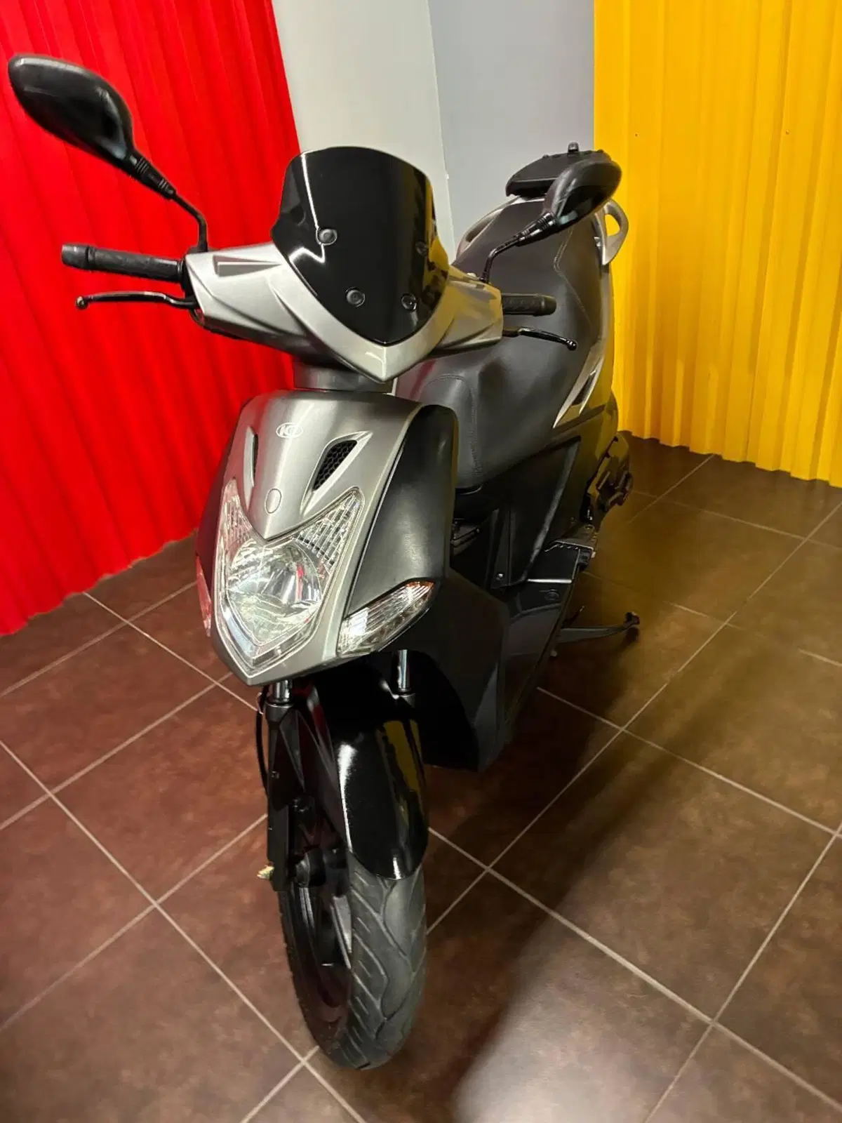 Kymco Agility 150 R16 (3)