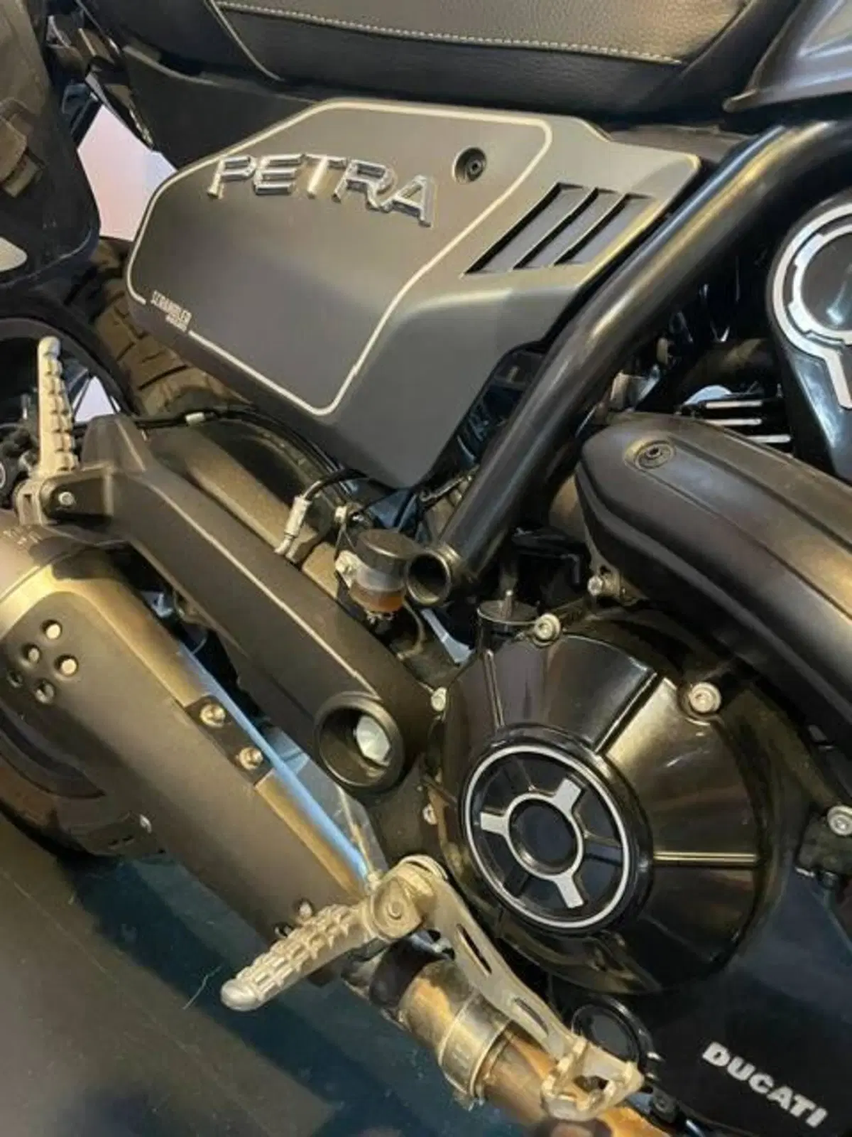 Ducati Scrambler 800 Night Shift (2021 - 22) (7)