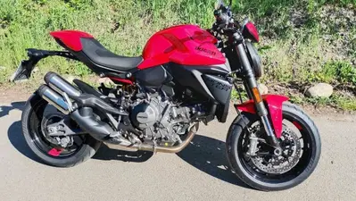 Ducati Monster 890 + (2026) usata