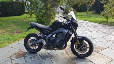 Yamaha MT-09 (2021 - 23) usata