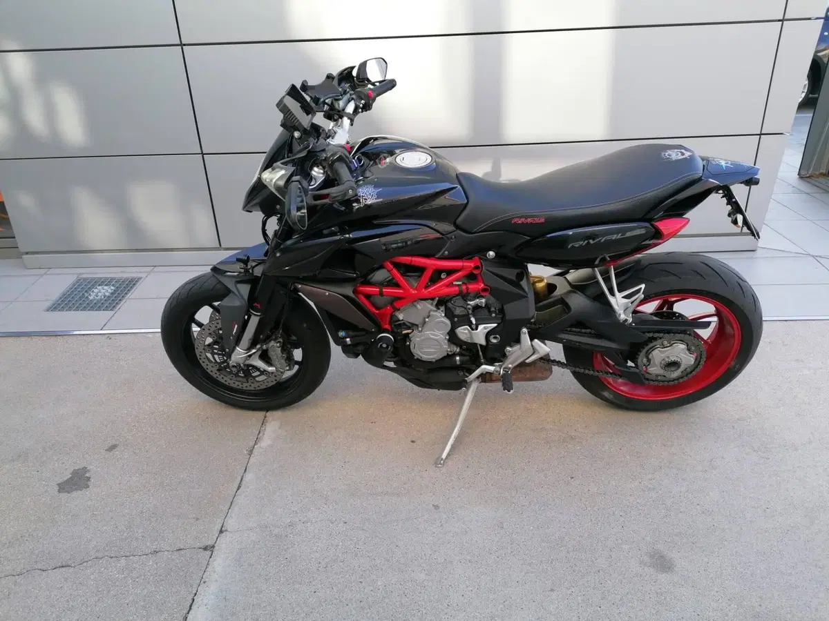 MV Agusta Rivale 800 EAS ABS (2013 - 17)