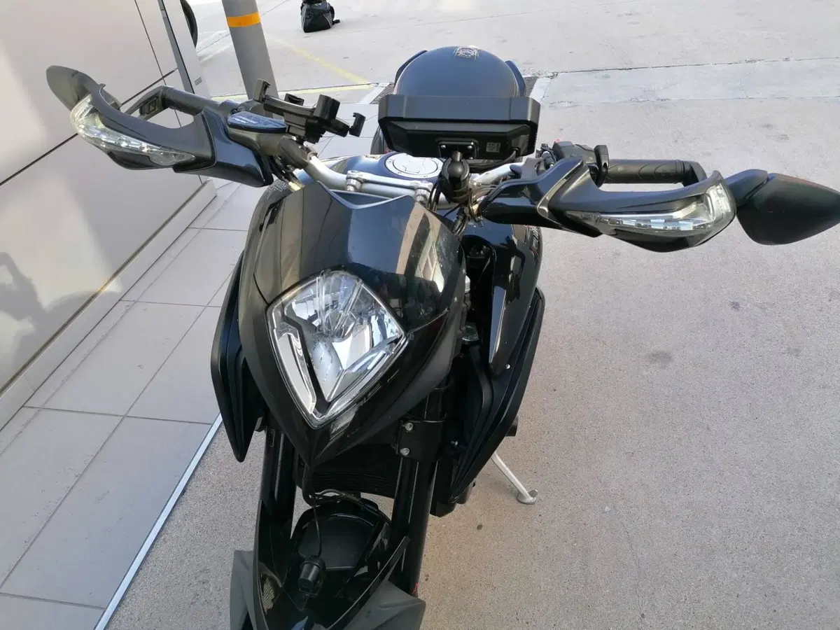 MV Agusta Rivale 800 EAS ABS (2013 - 17) (3)