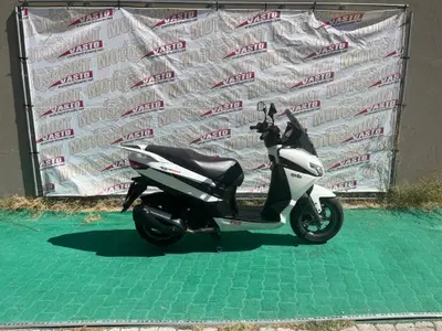 Aprilia SXR 50 (2021 - 26) usata