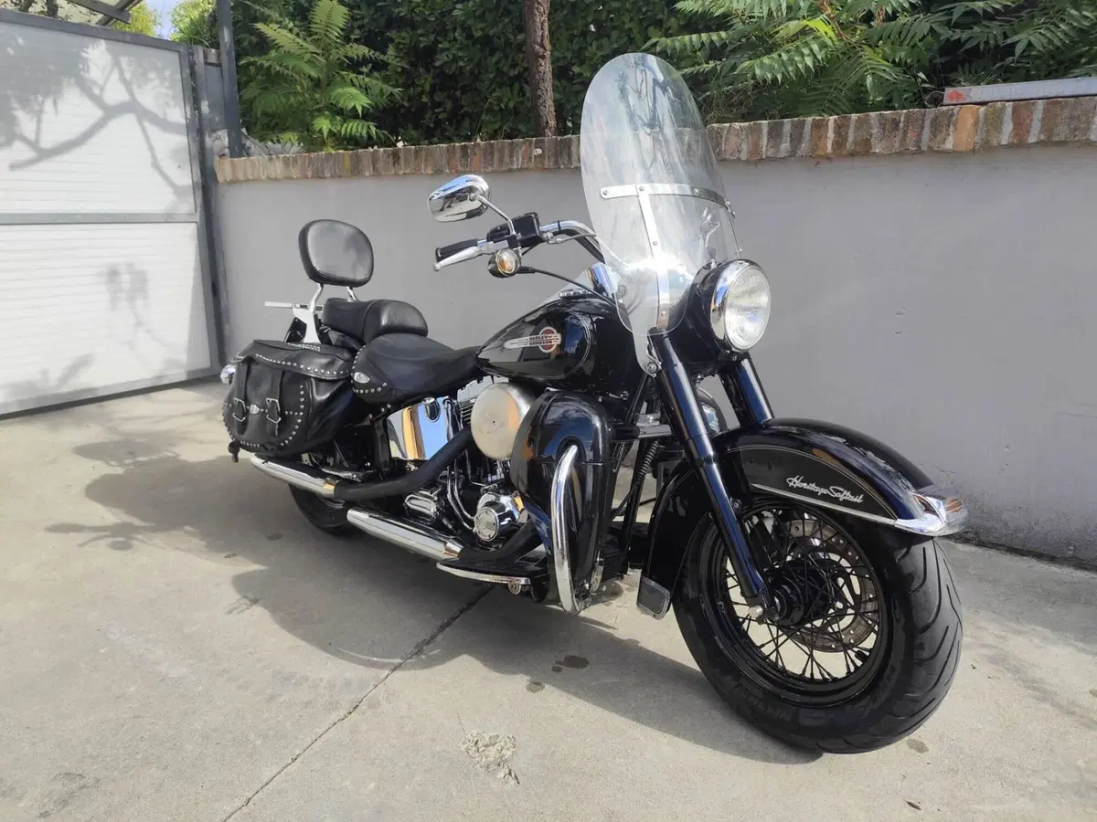 Harley-Davidson 1450 Heritage Classic (2003 - 05) - FLSTCI (2)