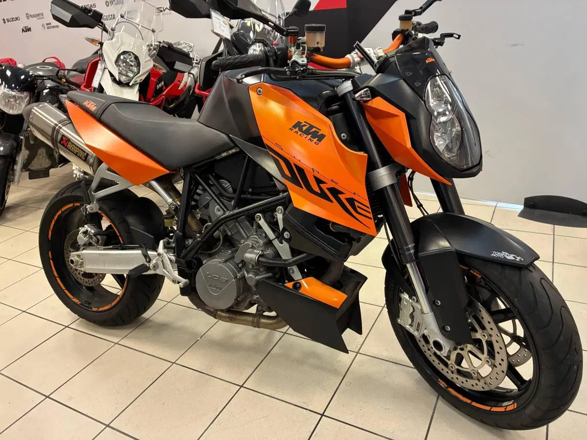 KTM 990 Super Duke (2007 - 11) (2)
