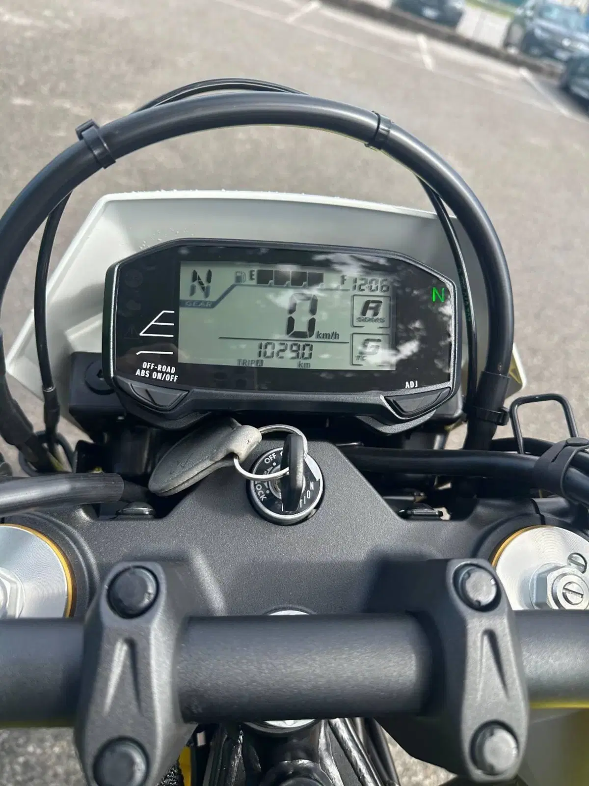 Suzuki DR-Z4S (2025 - 26) (2)
