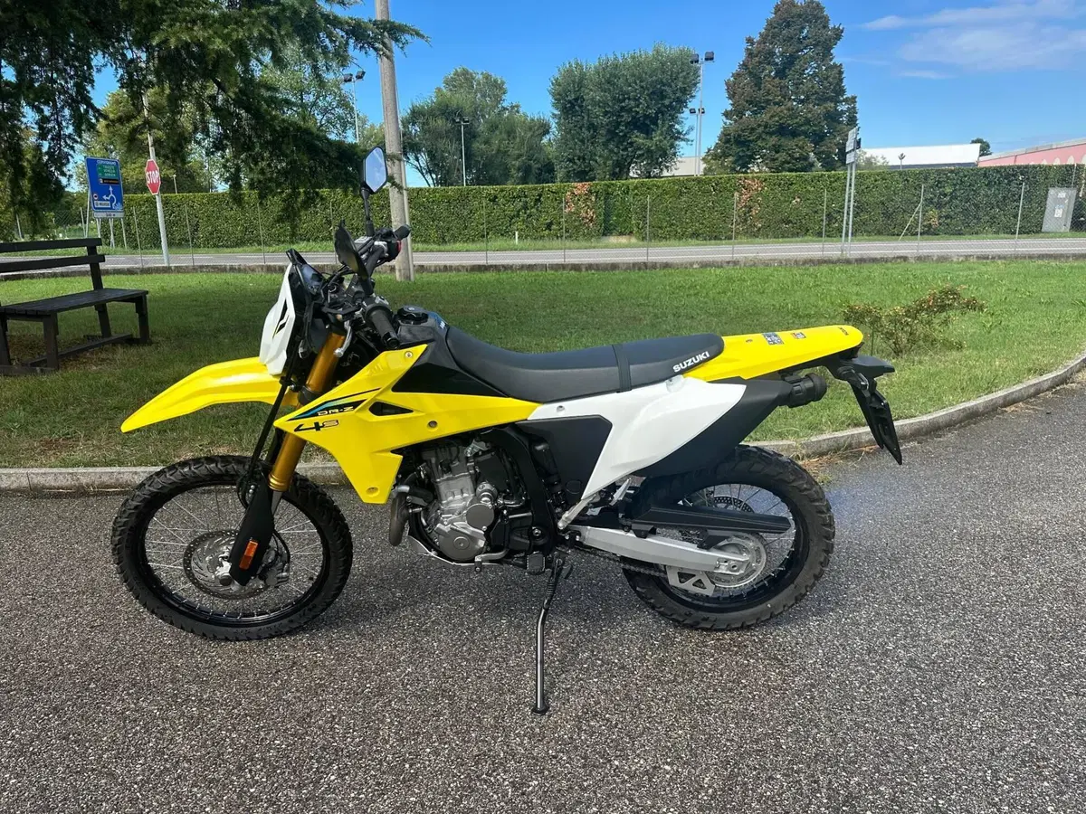 Suzuki DR-Z4S (2025 - 26) (3)