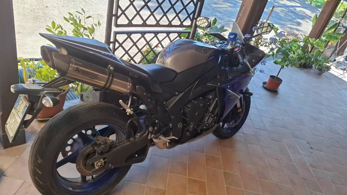 Yamaha YZF R1 (2012 - 14) (6)