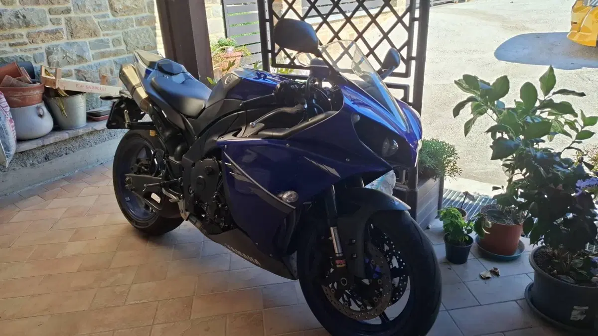 Yamaha YZF R1 (2012 - 14) (7)