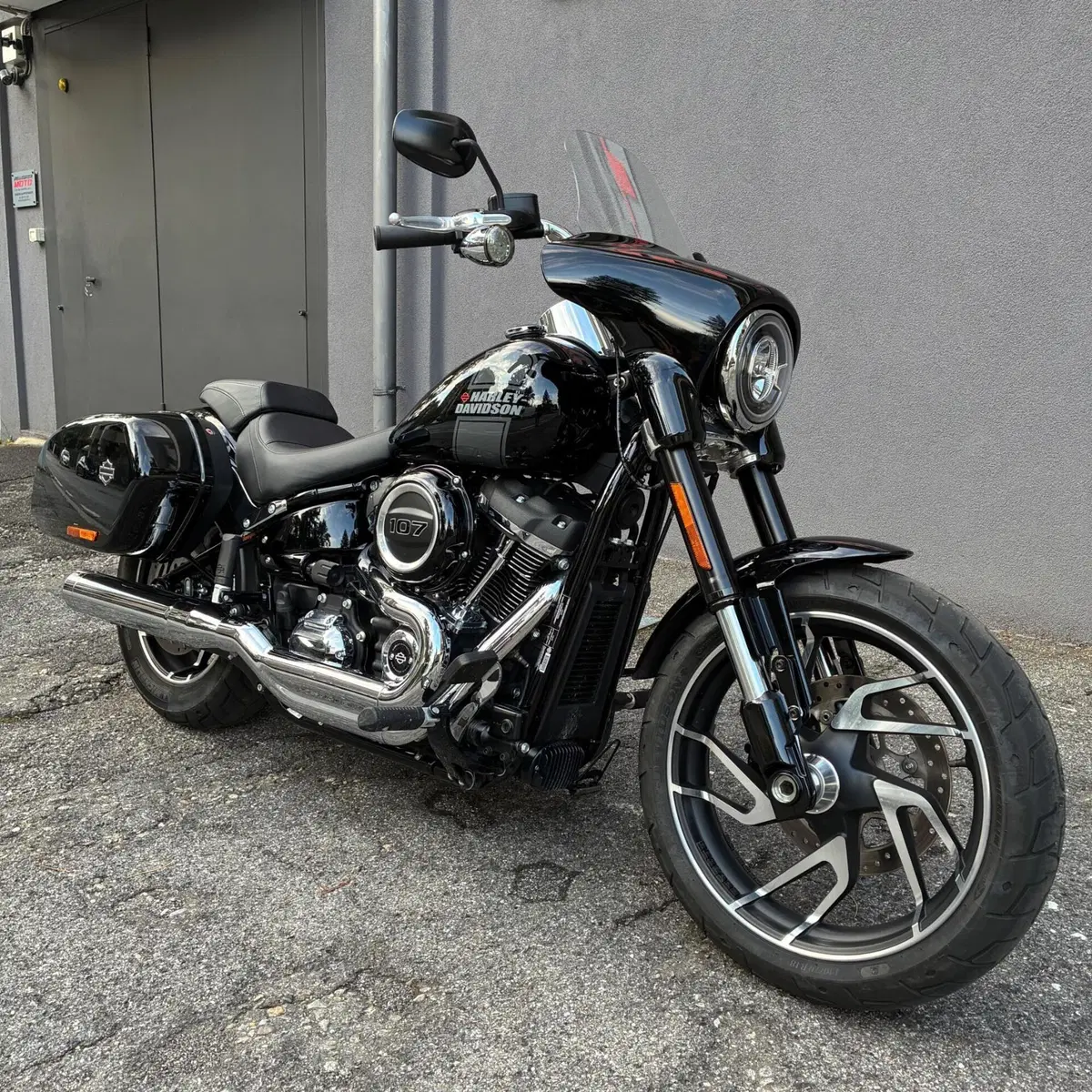 Harley-Davidson Sport Glide (2021 - 25) (2)