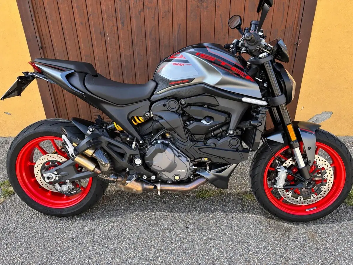 Ducati Monster 937 + (2021 - 25) (3)