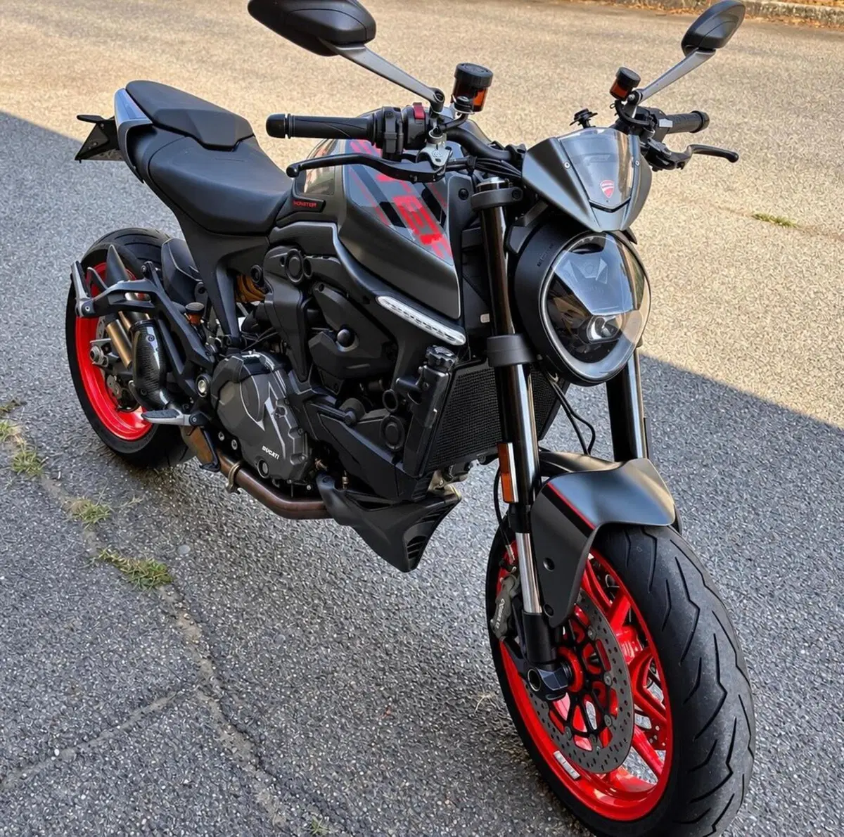 Ducati Monster 937 + (2021 - 25) (2)