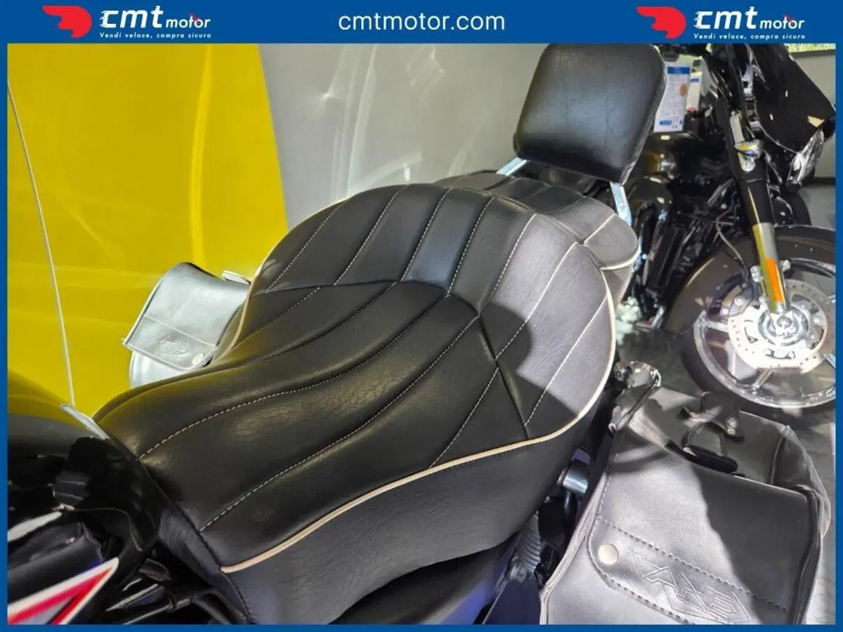 Harley-Davidson 883 R (2006 - 07) - XL 883R (8)
