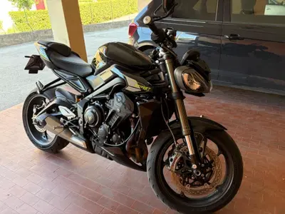 Triumph Street Triple 765 RS (2023 - 26) usata