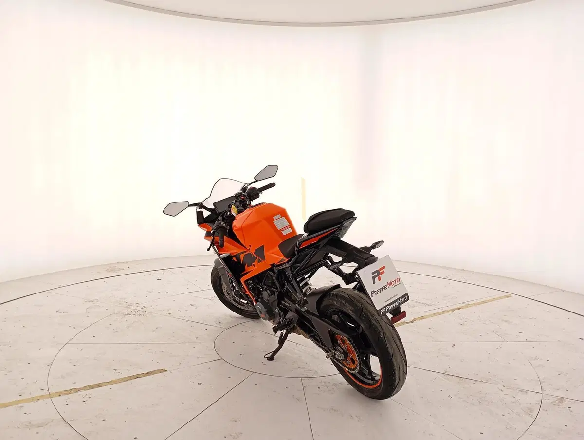 KTM RC 390 (2022 - 26) (3)