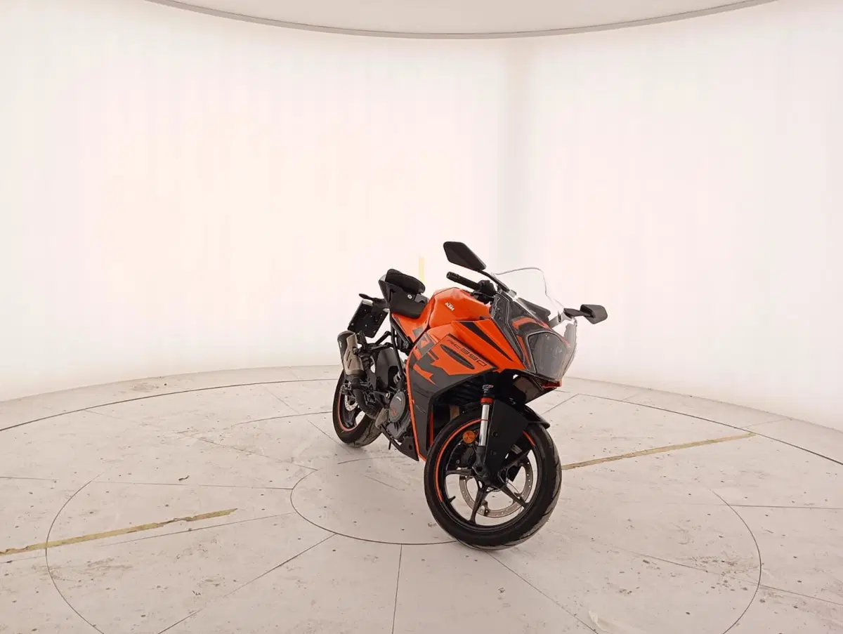 KTM RC 390 (2022 - 26) (6)