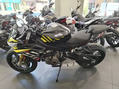 Aprilia Tuono 660 Factory (2025 - 26) usata