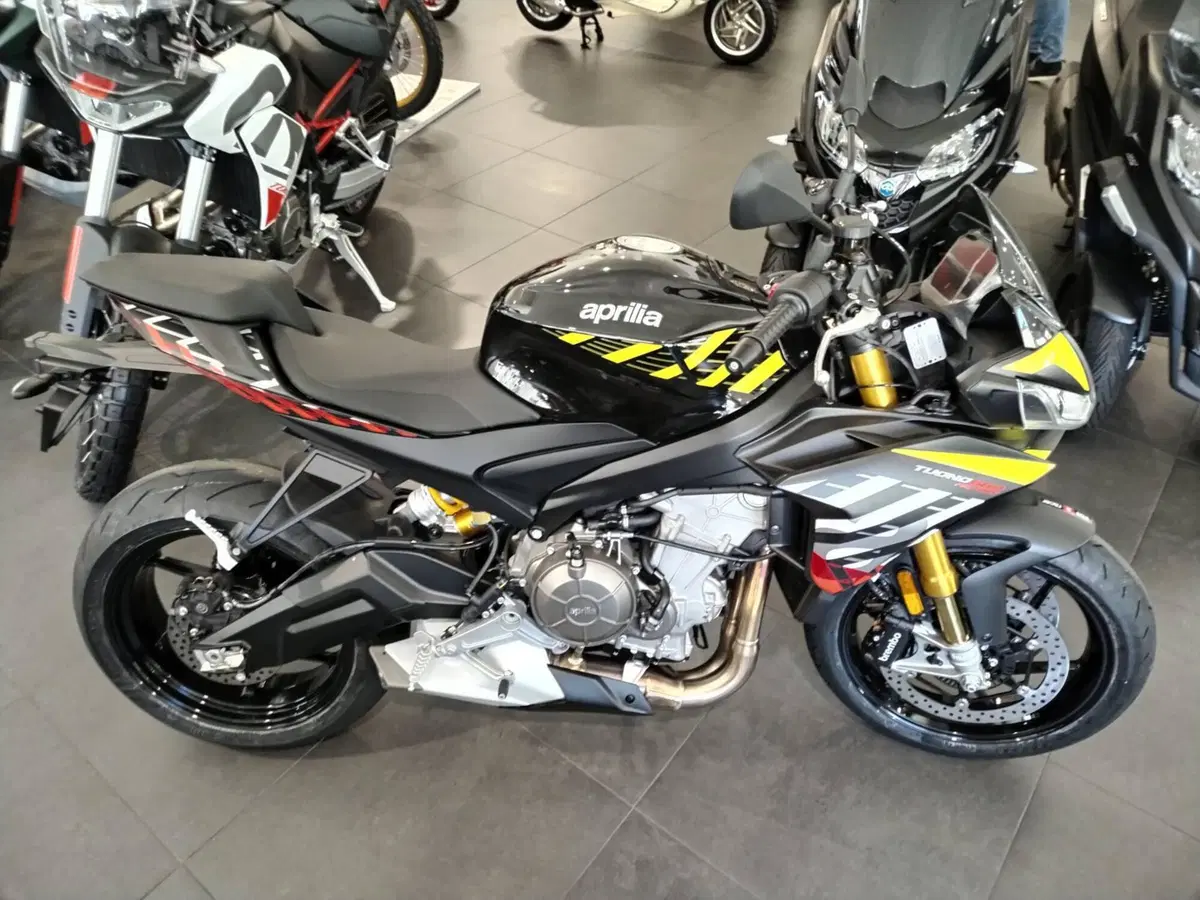 Aprilia Tuono 660 Factory (2025 - 26) (4)