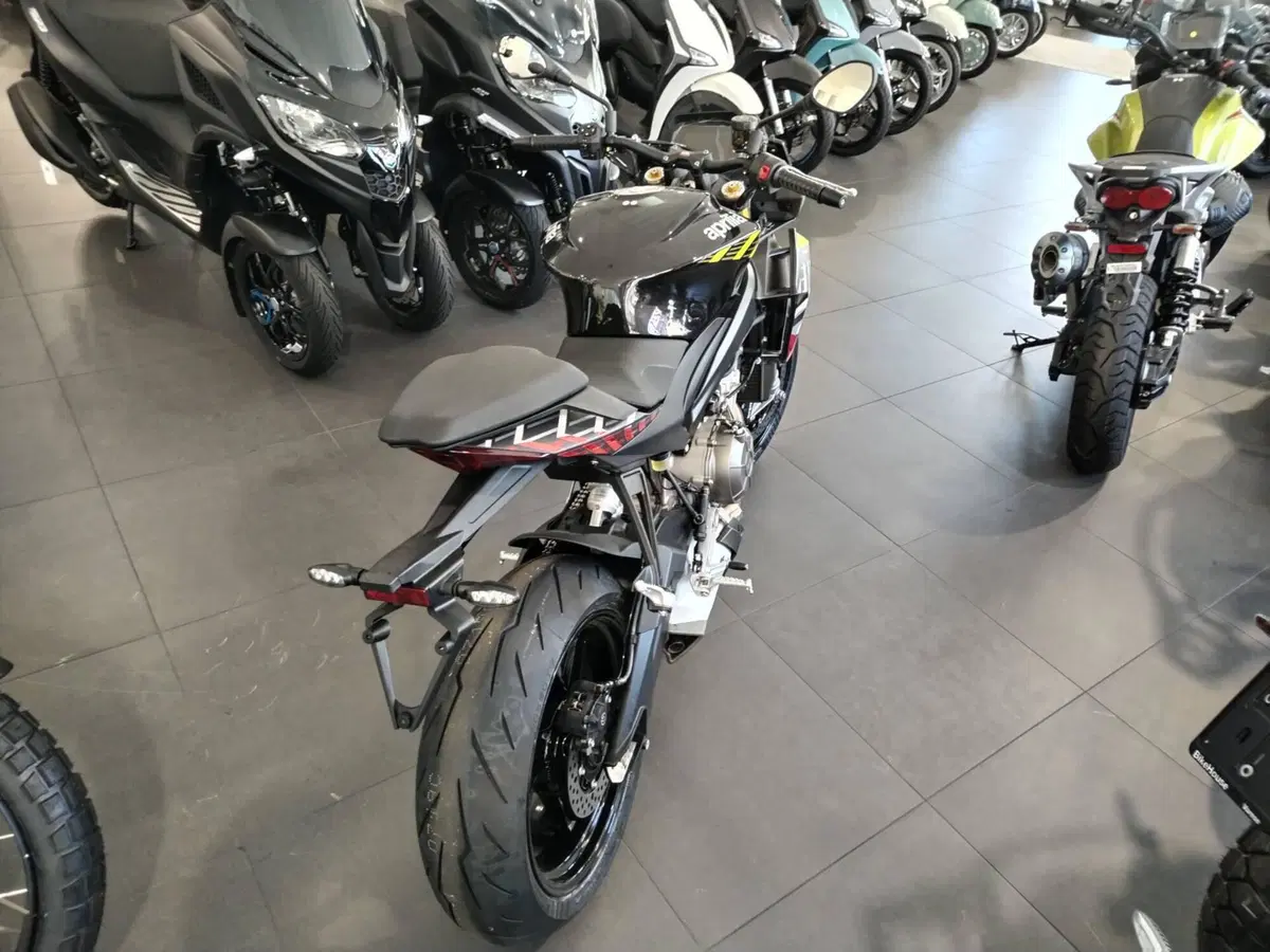 Aprilia Tuono 660 Factory (2025 - 26) (5)