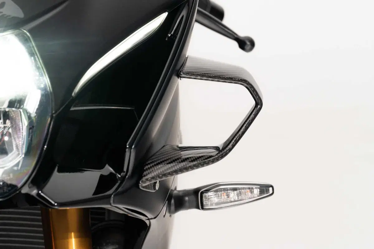 Suzuki GSX-R1000R Stealth, la supersportiva veste il nero più esclusivo [GALLERY] (10)