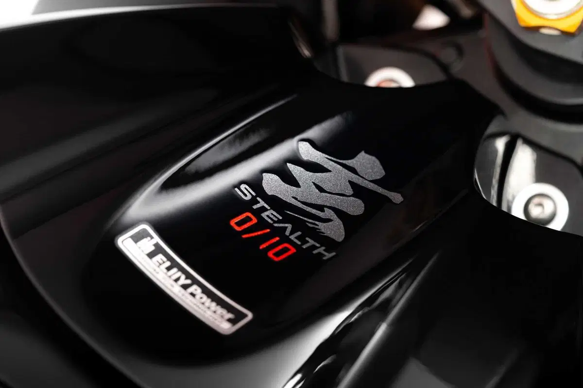 Suzuki GSX-R1000R Stealth, la supersportiva veste il nero più esclusivo [GALLERY] (20)