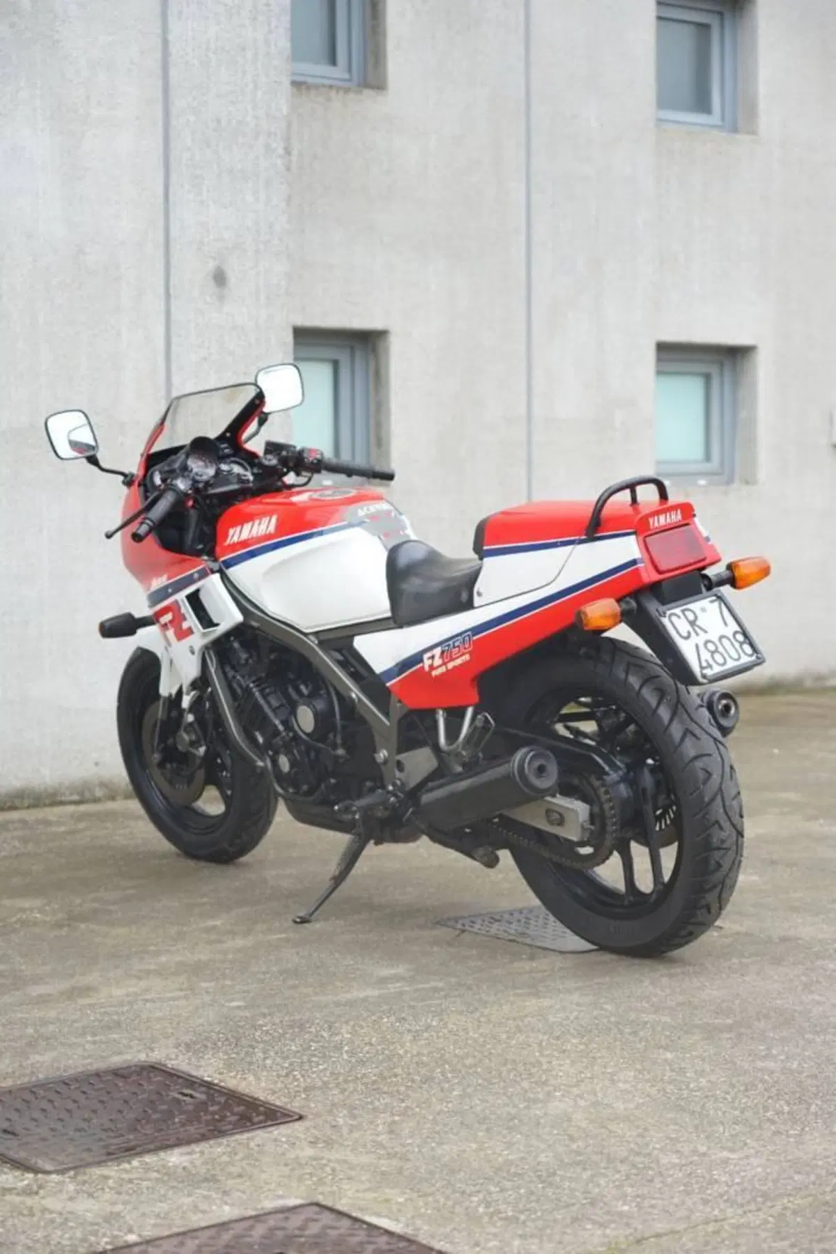 Yamaha Fz 750 (3)