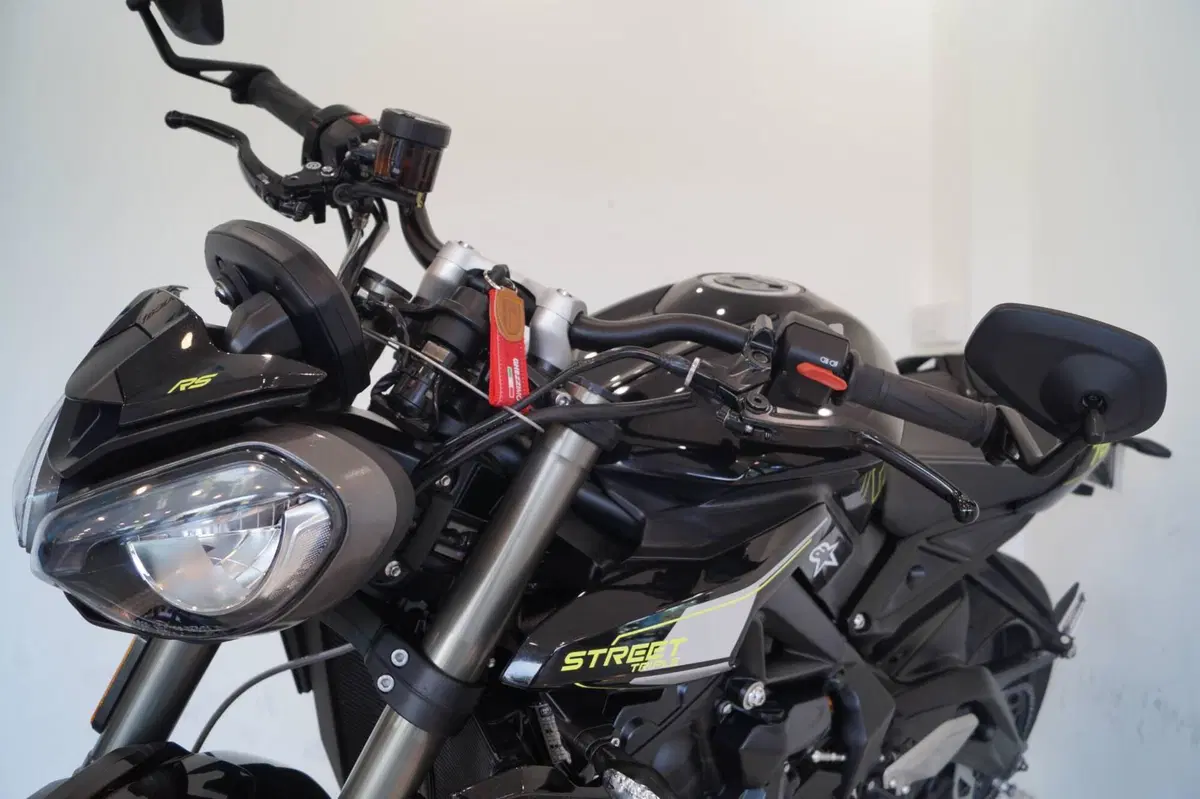 Triumph Street Triple 765 RS (2023 - 26) (6)