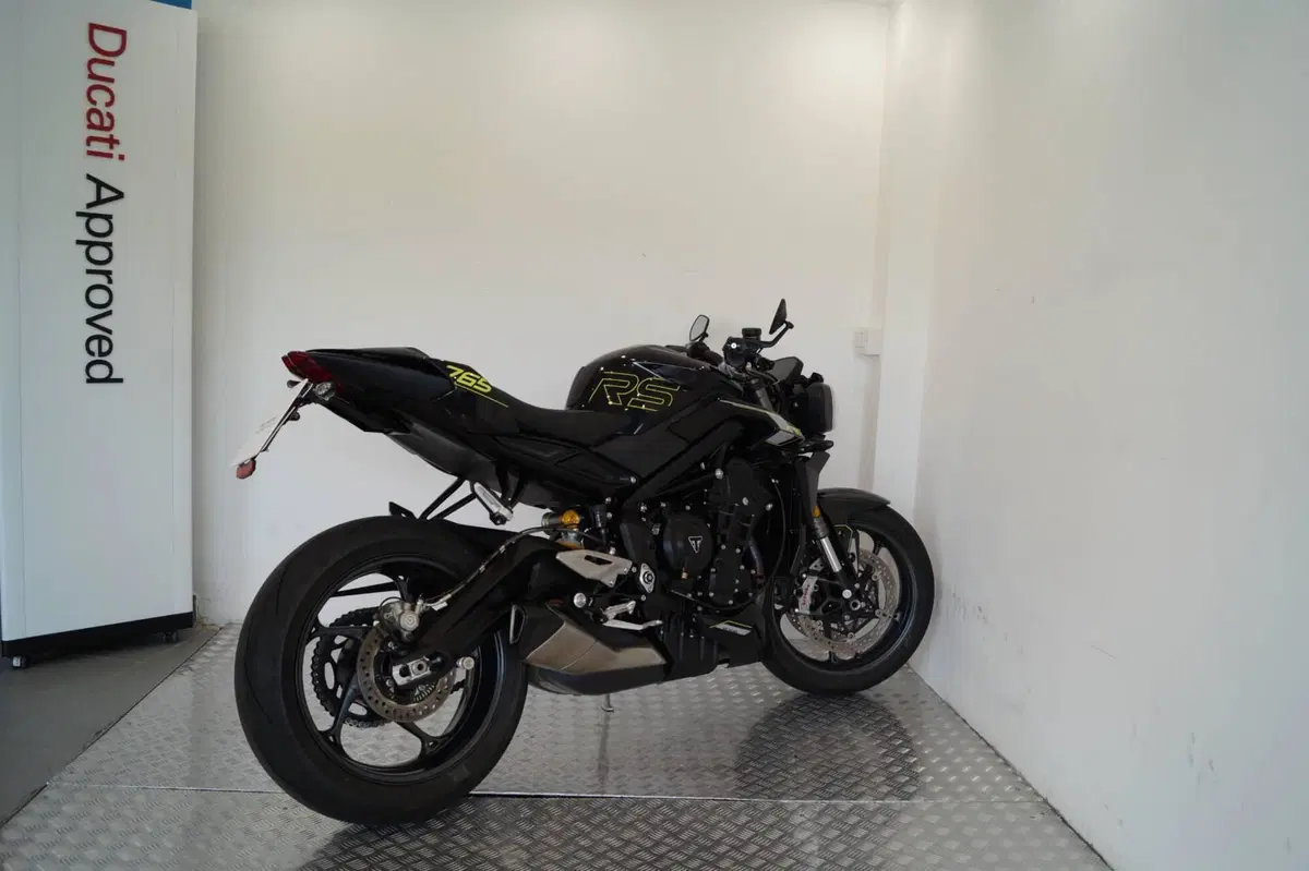 Triumph Street Triple 765 RS (2023 - 26) (4)