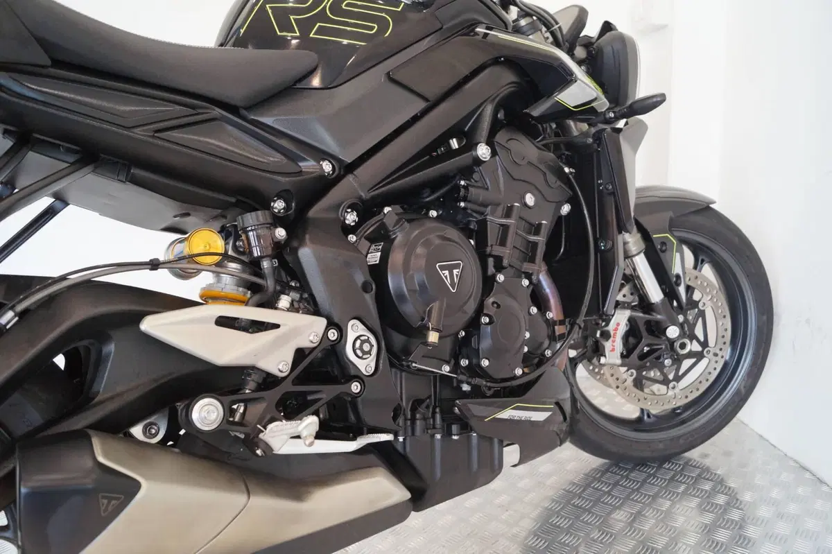 Triumph Street Triple 765 RS (2023 - 26) (9)