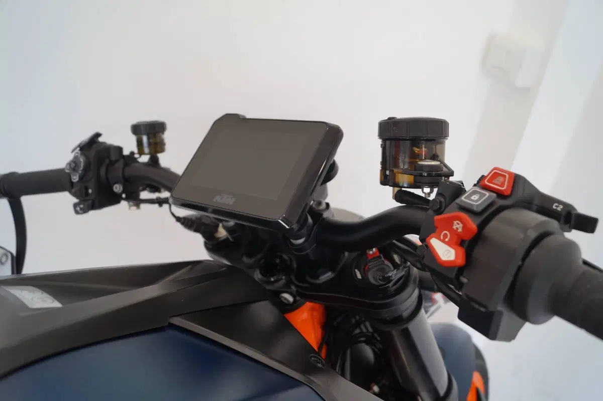 KTM 1290 Super Duke R EVO (2022 - 23) (8)