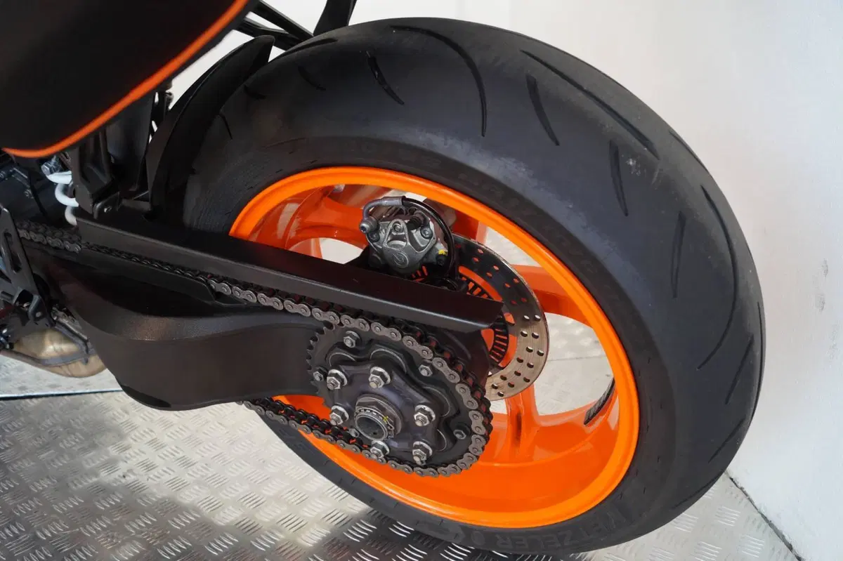 KTM 1290 Super Duke R EVO (2022 - 23) (9)