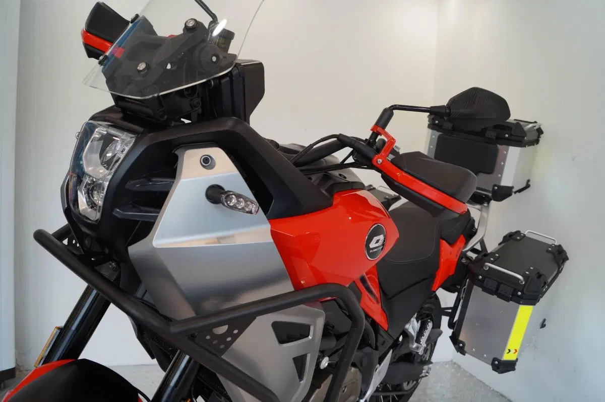 QJ Motor SVT 650 X (2025 - 26) (5)