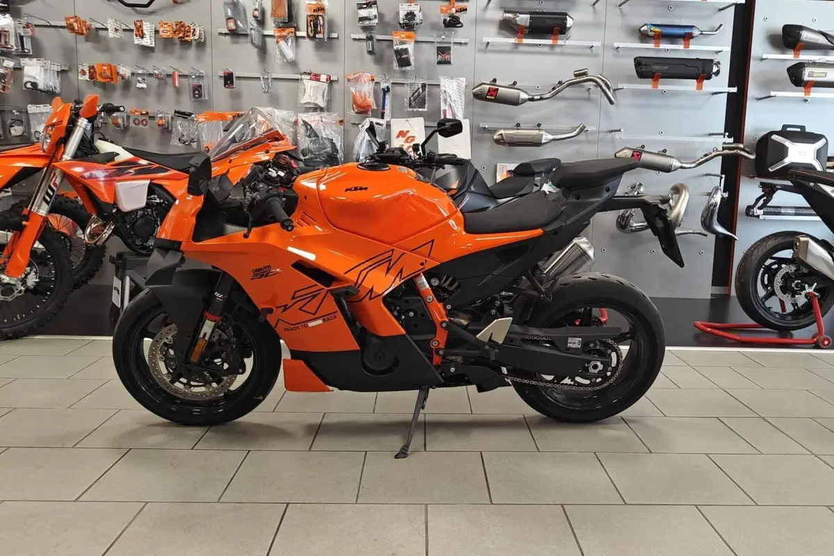 KTM 990 RC R (2026) (3)