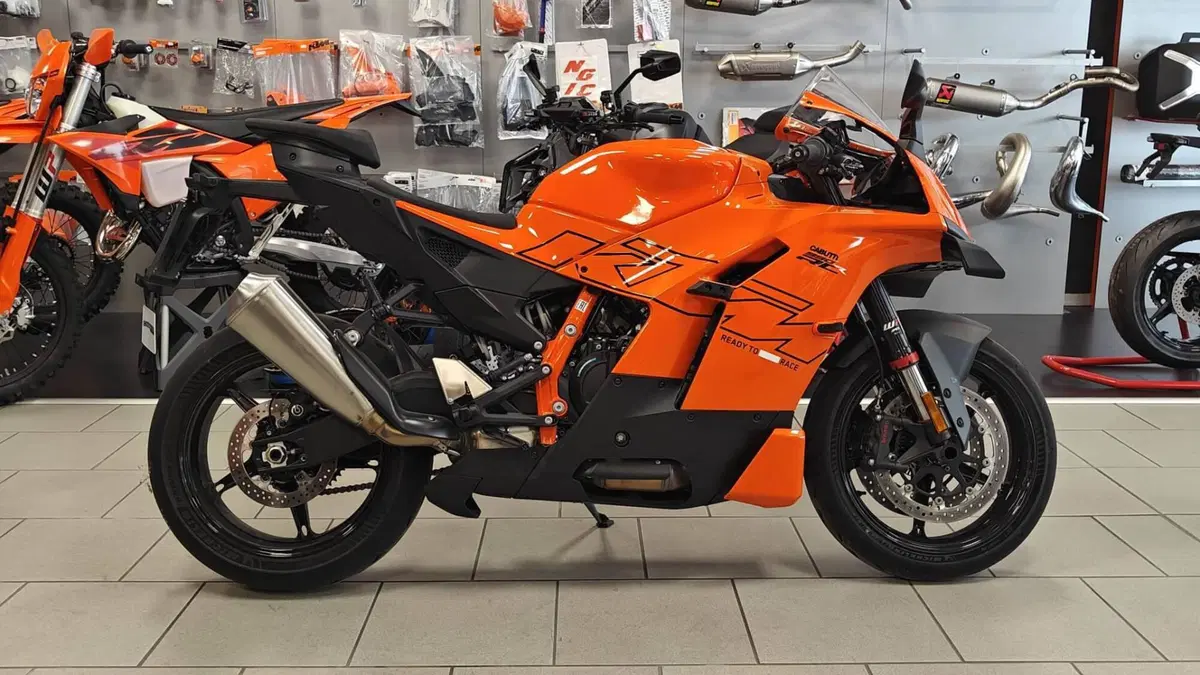 KTM 990 RC R (2026) (2)