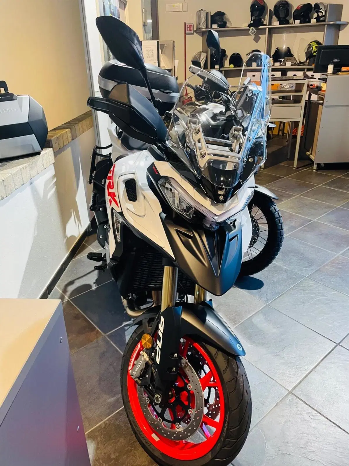 Benelli TRK 902 Stradale (2026) (3)