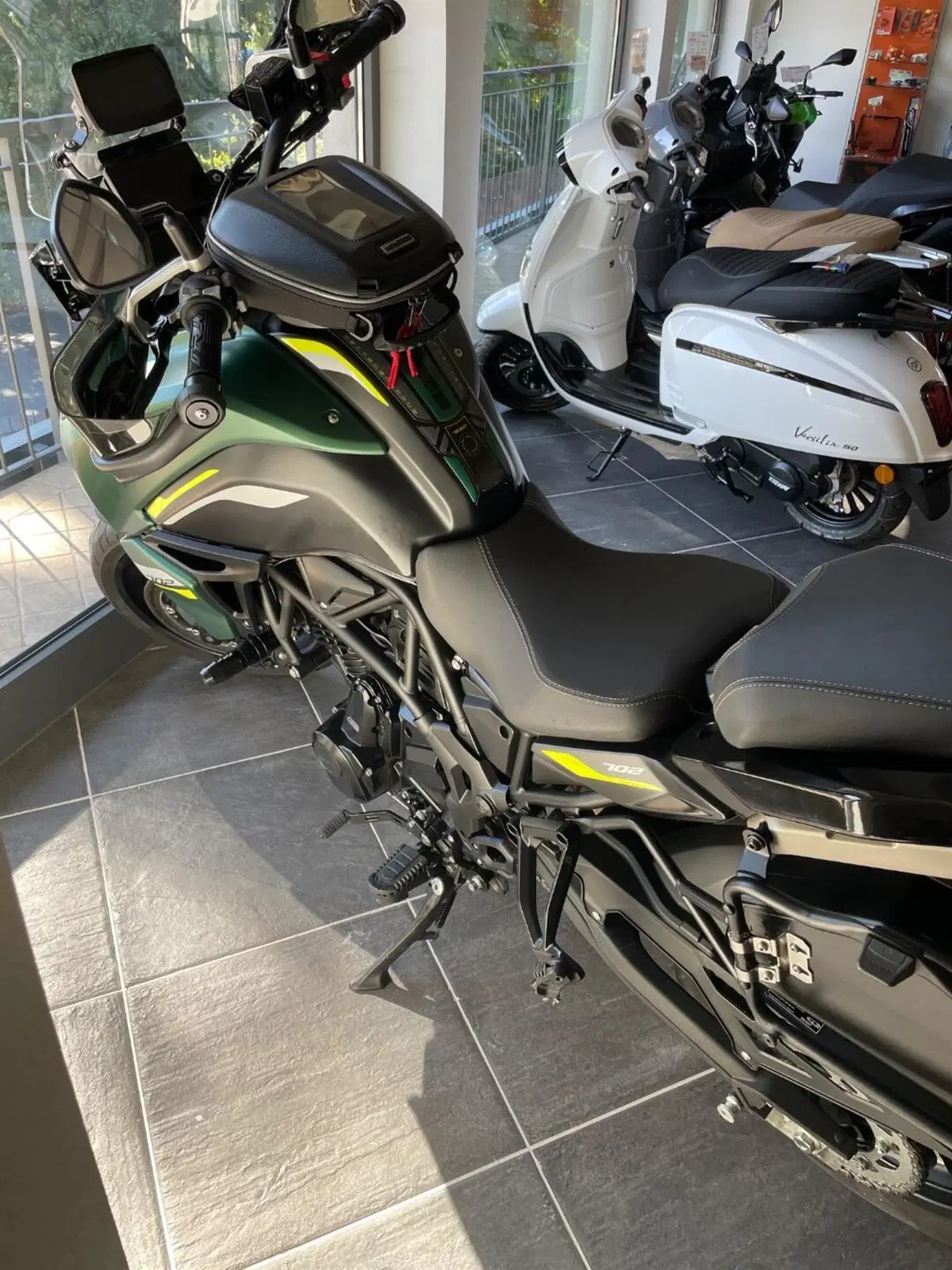Benelli TRK 702 (2023 - 25) (3)
