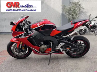 Honda CBR 1000 RR Fireblade (2017 - 19) usata
