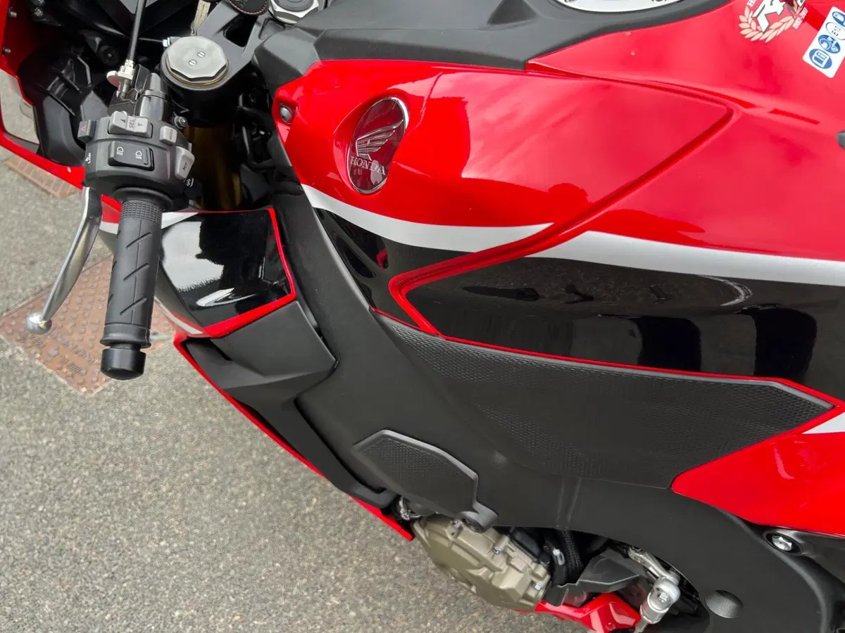 Honda CBR 1000 RR Fireblade (2017 - 19) (8)
