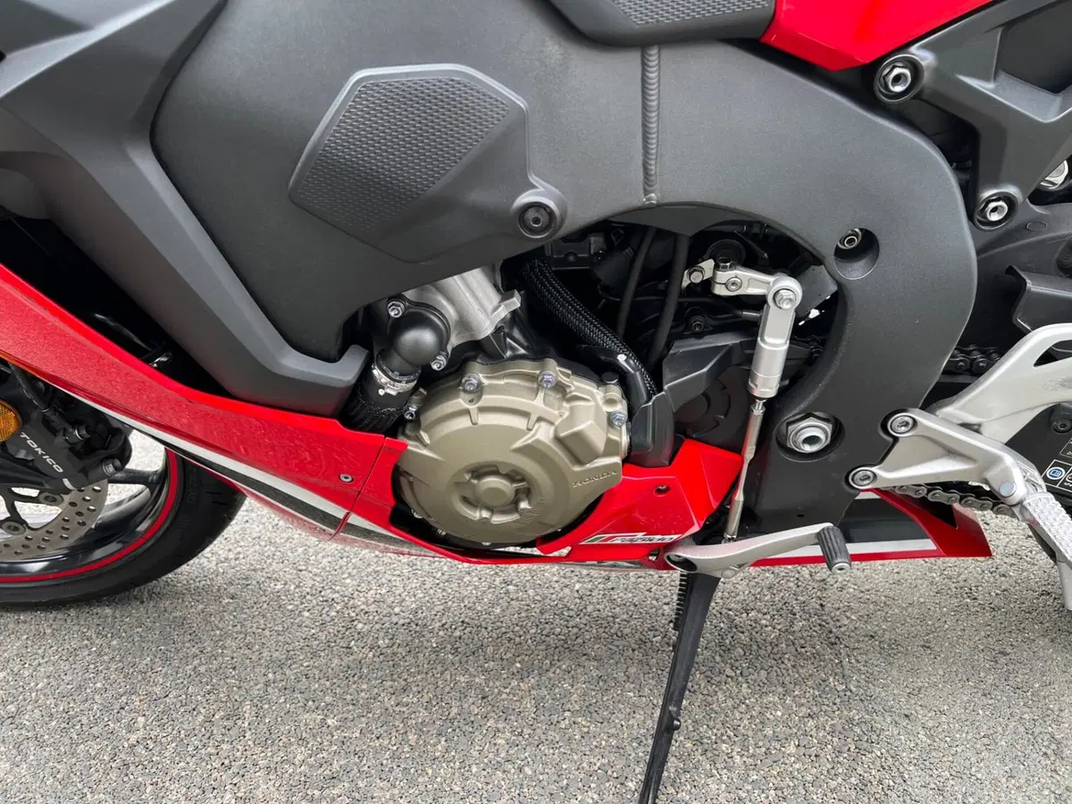 Honda CBR 1000 RR Fireblade (2017 - 19) (16)