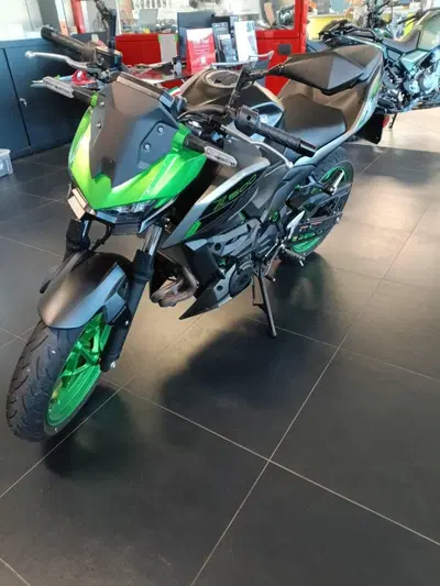 Kawasaki Z 500 SE (2024 - 26) usata